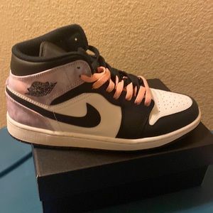Just tryin sell in these